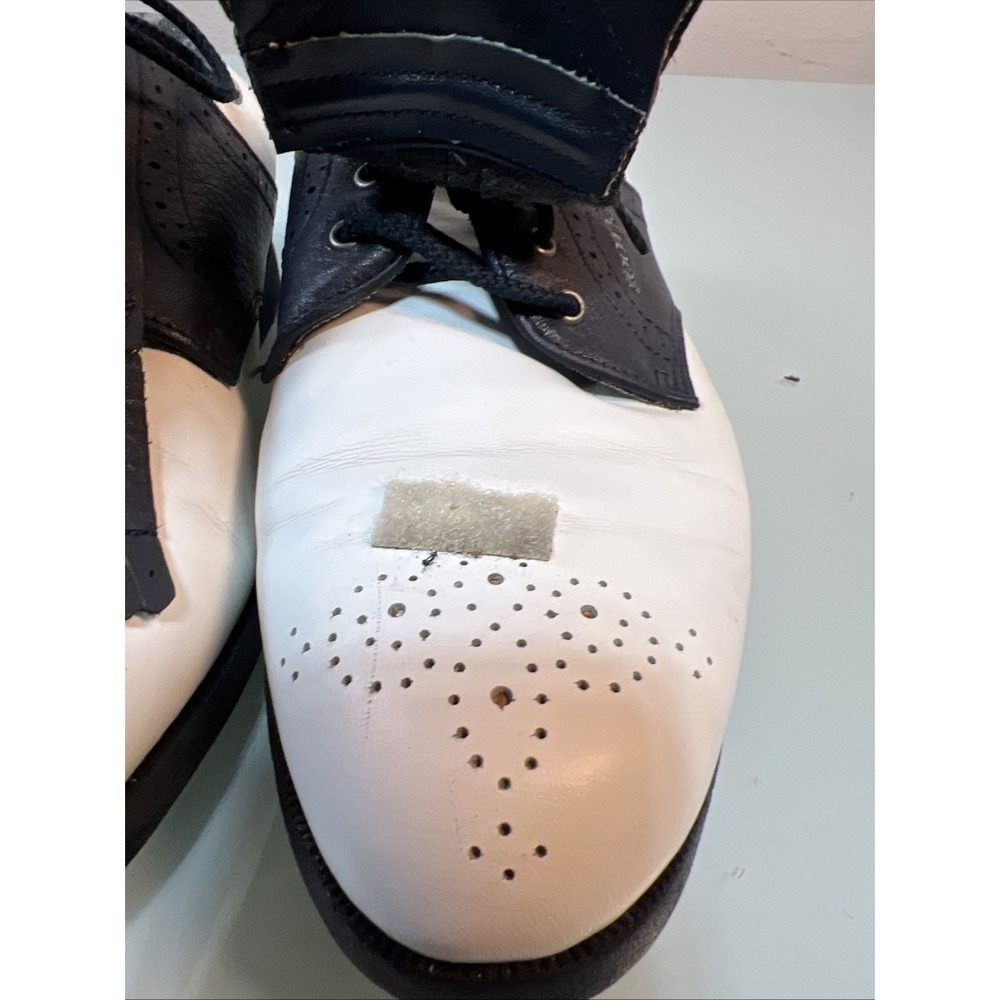 FootJoy Golf Shoes Men's 9W White Black Saddle Kiltie Classic Spikes - Picture 10 of 12